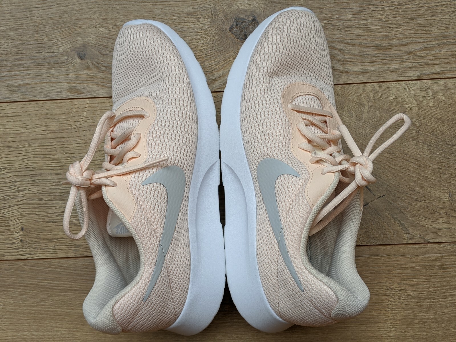 nike 200 coral stardust