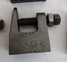 ERICO CADDY 3000037PL WIDE MOUTH BEAM CLAMP REVERSIBLE #300 PLAIN 3/8" 14PCs