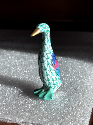 Herend Porcelain Fishnet Figurine: Standing Green Duck (2 1/2'' retired piece)