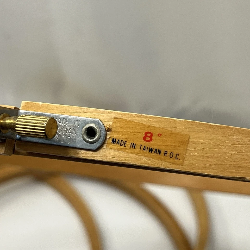 Lot Of 4 Vintage 8 Inch And 1 Six Inch Wooden Round Embroidery Hoops Crafts - Image 4 of 4