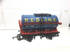 Hornby R129 OO Gauge Tank Wagon 'Redline'