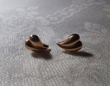 14k Yellow GOLD Heart Earrings Pierced/Post - 8mm