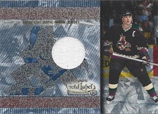 2001 Topps Gold Label Keith Tkachuk Game Worn Jersey Card #GLJ-KT