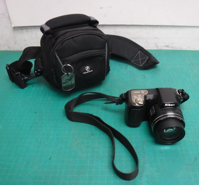 Nikon Coolpix L100 Nikon Coolpix L100 Digital Camer 10MP 15x Zoom w/ Bag & Strap