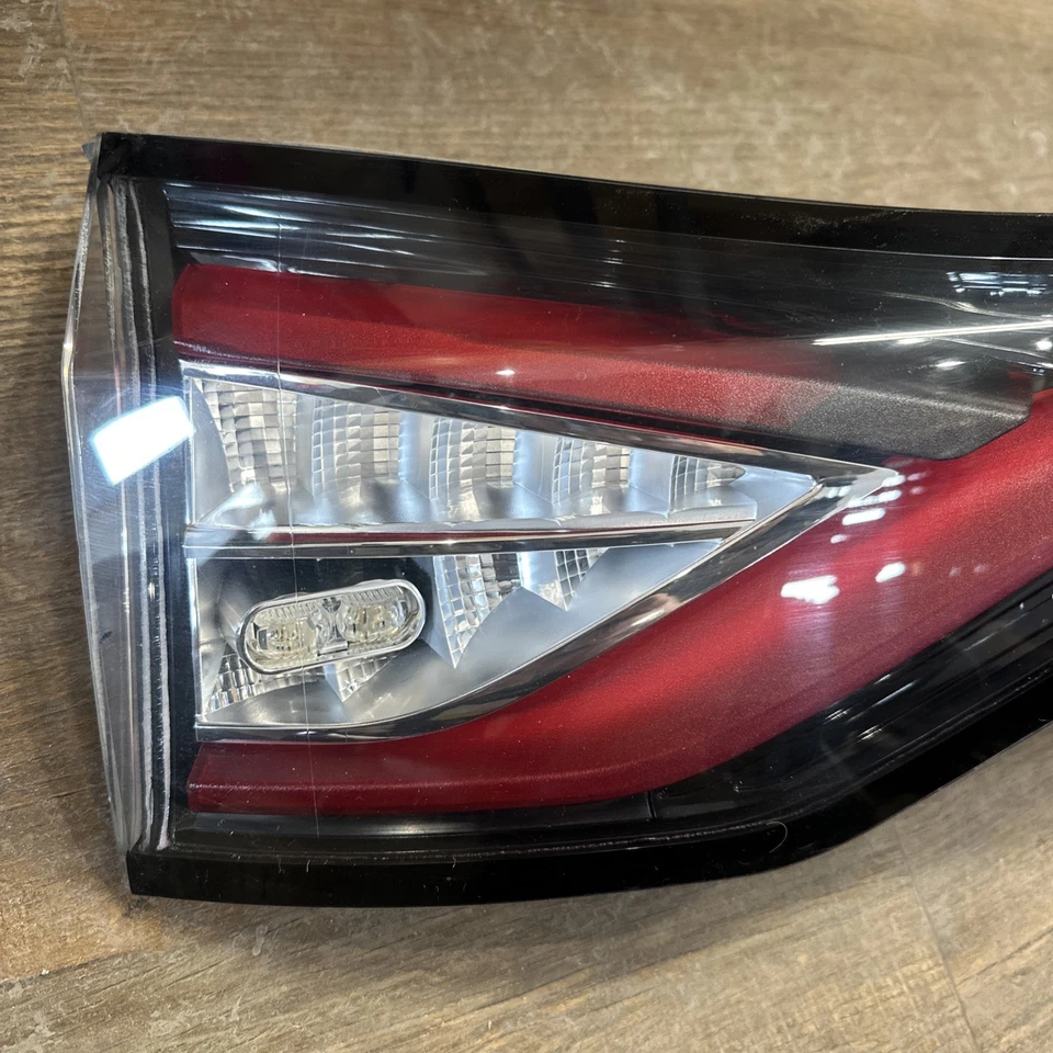 Luz trasera LED de titanio para maletero central Ford Edge 2015-2018 OEM FT4B-13A565-A Foto 3 de 4