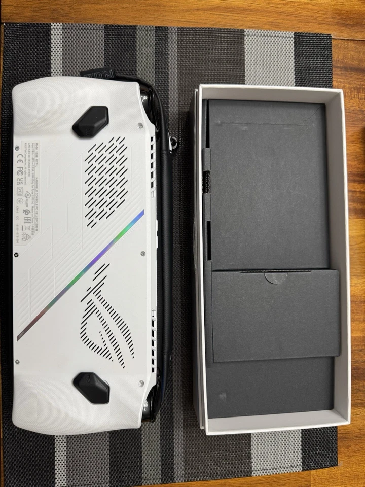 ASUS ROG ALLY Z1 Extreme 512 GB SSD With extras. - Image 2 of 4