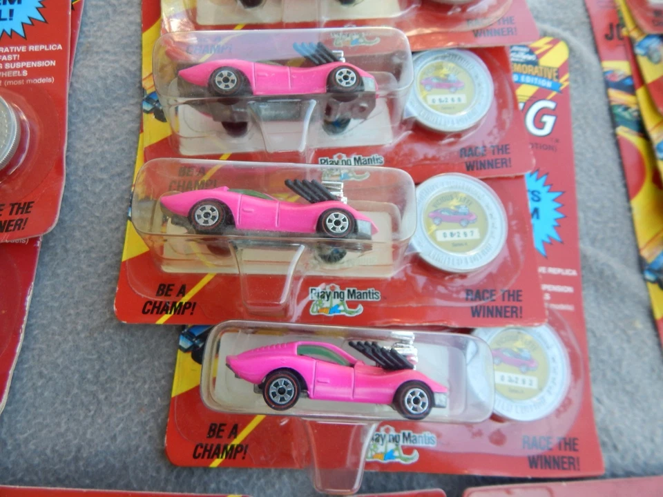 Lote De 16 Coches De Colección Johnny Lightning Rosa GTO Vette XKE NIP 1/64 Estate Find Foto 4 de 4