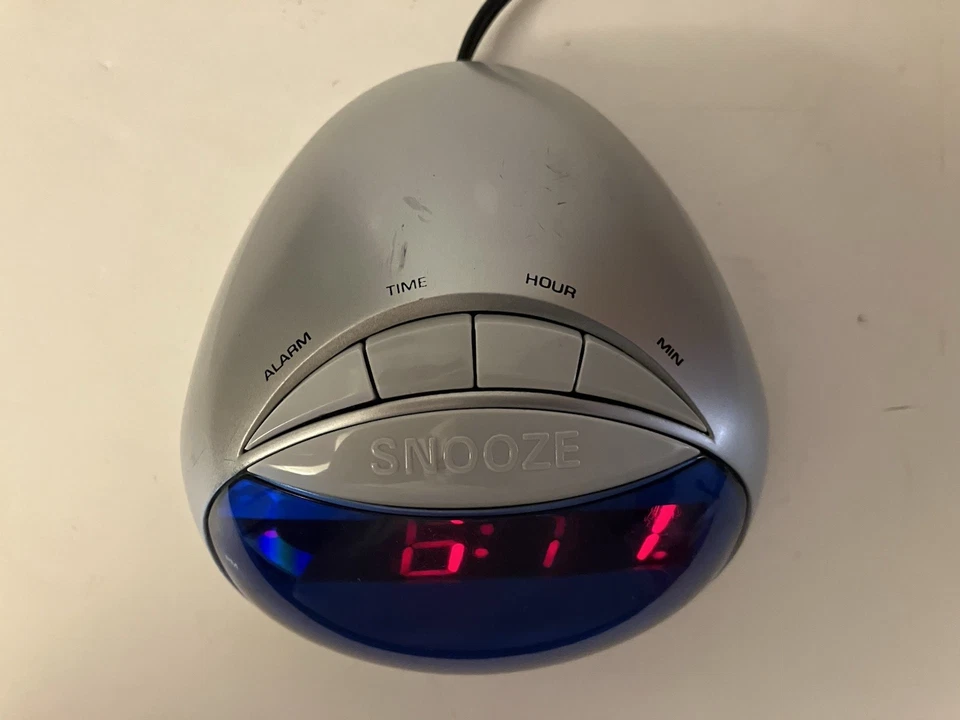 Vintage Sharp SPC-002 Digital Alarm Clock - Image 4 of 4