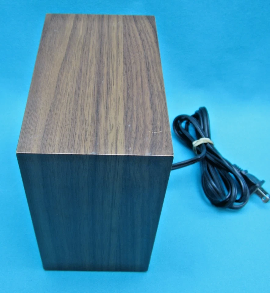 VINTAGE LITE F/X # 18221 XENON STROBE FLASHING PARTY LIGHT--A-1 - Image 4 of 4