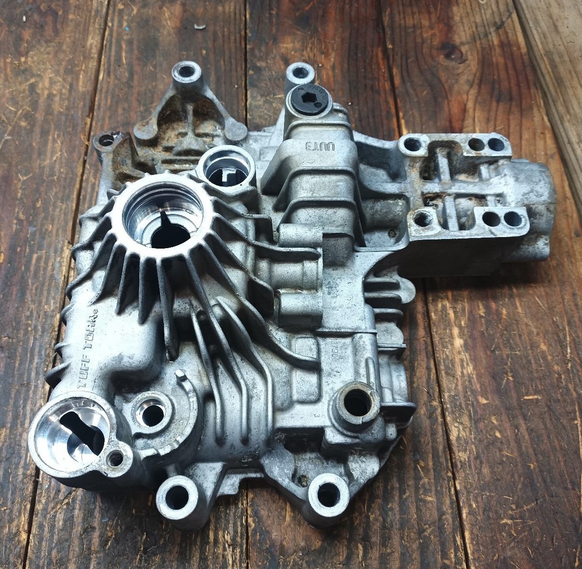 John Deere AUC11801 Tuff Torq TZT13GL Top Transmission Housing