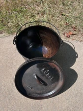 Vintage Lodge #10 Cast Iron Camp Dutch Oven – 3-Leg – Made in USA – Restored