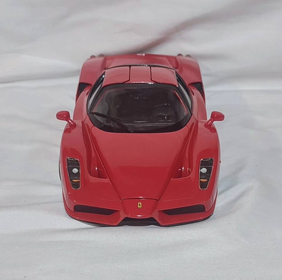 Vintage 2002 Hot Wheels ENZO FERRARI 1:18 Diecast 10" Rosso Corsa Model Car - Image 3 of 4