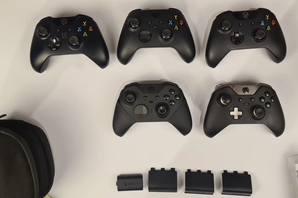 Job Lot Spares Or Repairs Xbox Controllers And Accessories + Logitech G533 W/USB - Image 2 of 4