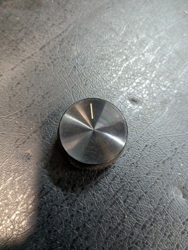 Vintage Quadraflex Reference 300R Volume Knob - Picture 1 of 2