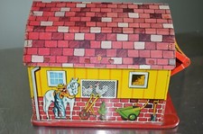 MARX AUTOMATIC DOOR TIN BARN BUILDING FOR TRACTOR