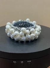Vintage  2/3 tier expandable faux pearl bracelet