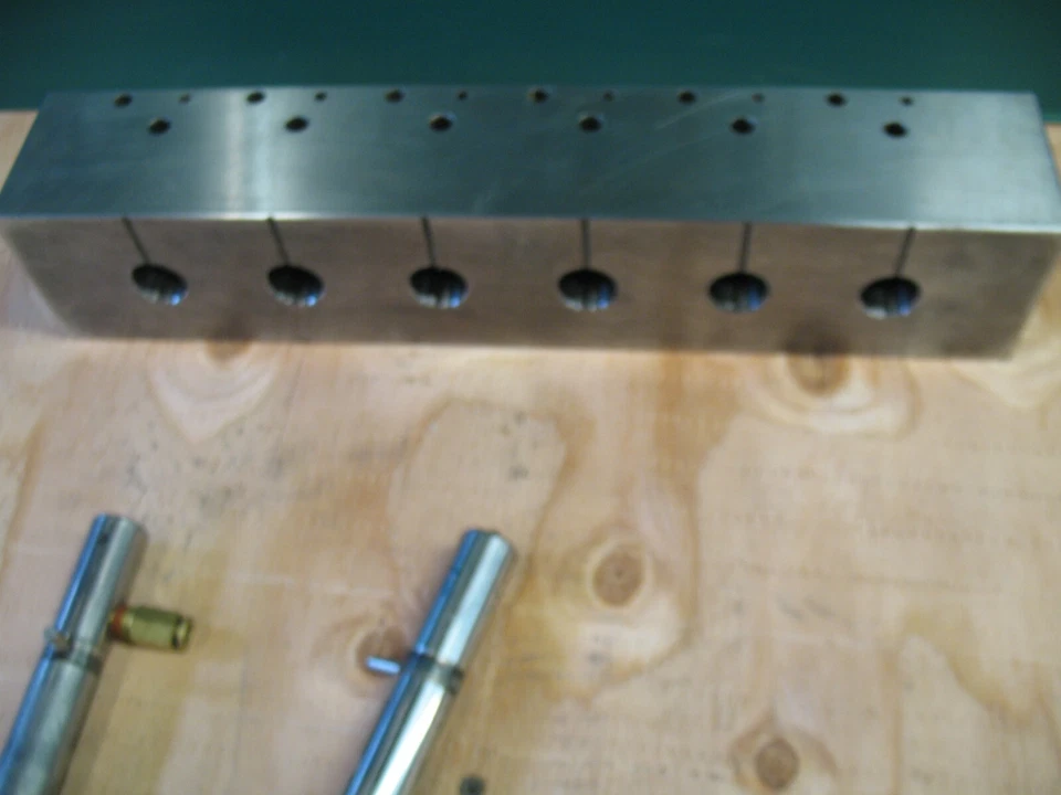 SISTEMA 3R EDM PORTAHERRAMIENTAS 6 ESTACIONES 20mm ÉMBOLO BLOQUE EDM MULTI BLOQUE Foto 4 de 4