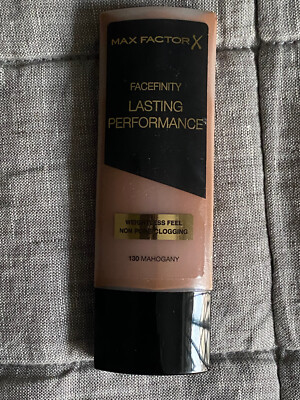 Max Factor Facefinity Lasting Performance Foundation 130 Mahogany