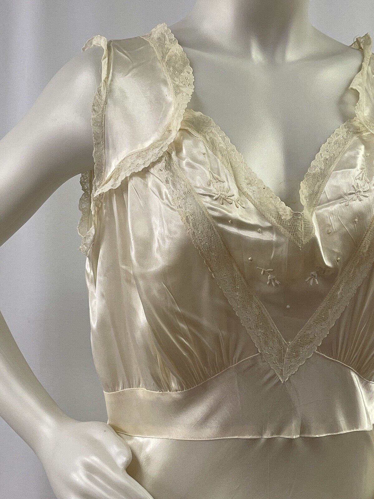 Vintage 1940s nightgown & robe set ivory Rayon bi… - image 3