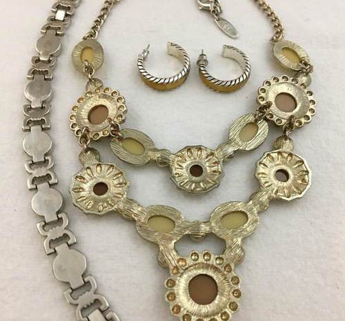 3 Piece Jewelry Lot Bib Necklace Bracelet Monet Earrings SilverTone Cabochon VTG - Picture 16 of 24