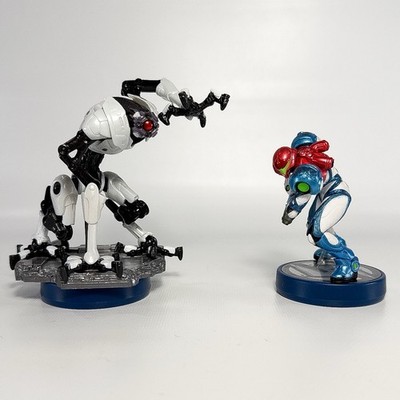 Nintendo amiibo Metroid Dread - Samus and E.M.M.I. Figures (2 Pack Set) Loose
