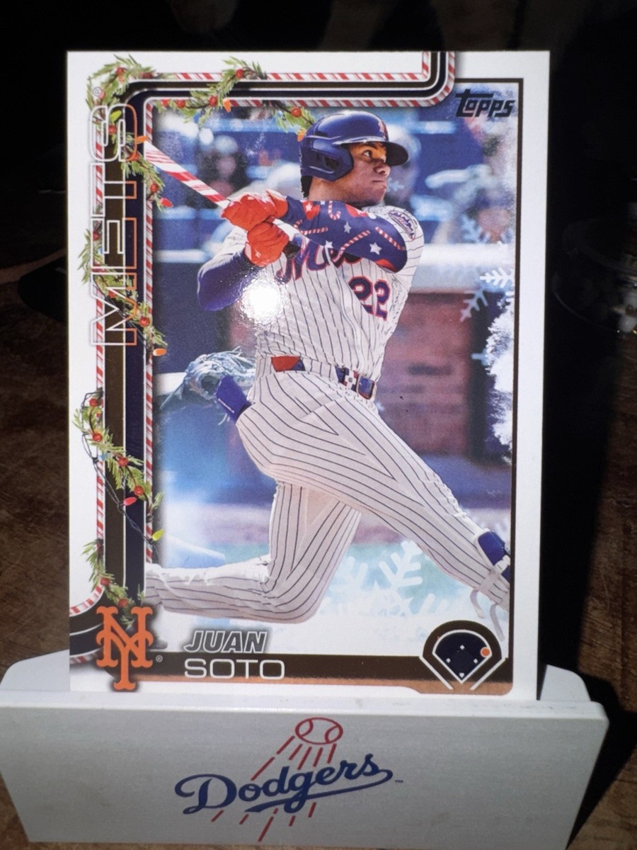 2025 Topps Holiday Baseball | Juan Soto H150 | Image Variation