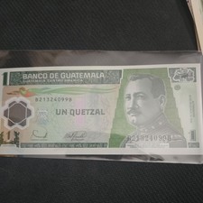 Guatemala 1 Quetzal 2006 serial number 21324099b