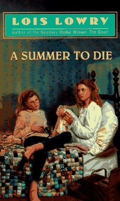 A Summer to Die Mass Market Paperbound Lowry Lois