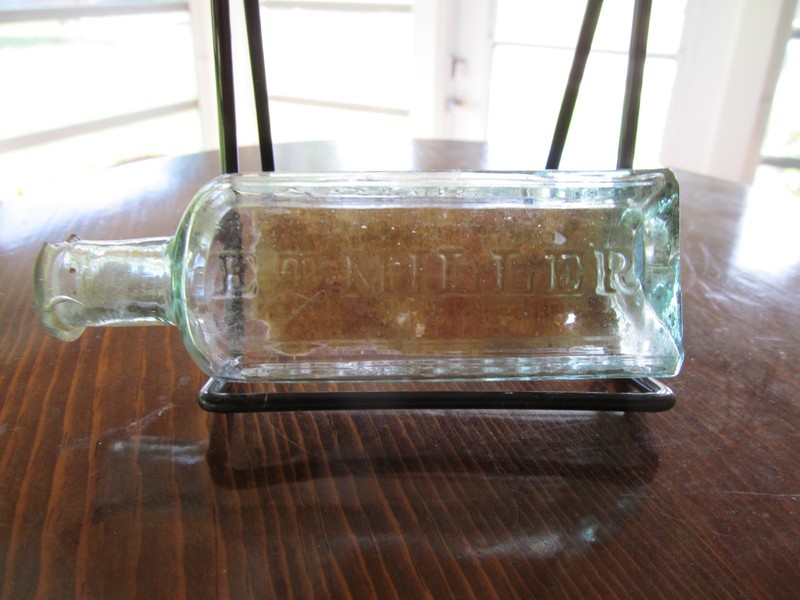 RARE EARLY PONTILED AQUA Glass Medicine Bottle E T MILLER YORK PA