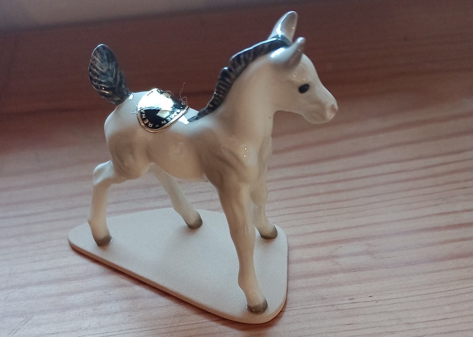 Hagen Renaker Mustang Colt FEATHER Foal Specialities Sticker/HR Mark