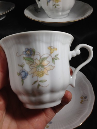 Walbrzych Porcelain Southington Baum Duchess Set of 4 Cups and Saucers - Picture 3 of 8