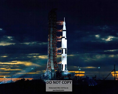APOLLO 17 SATURN V ROCKET ON PAD AT DUSK IN NOVEMBER 1972 - 8X10 PHOTO (AA-189)