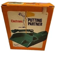 Vintage OSCAR Jr Electronic Automatic Putting Partner Golf w/Box TESTED