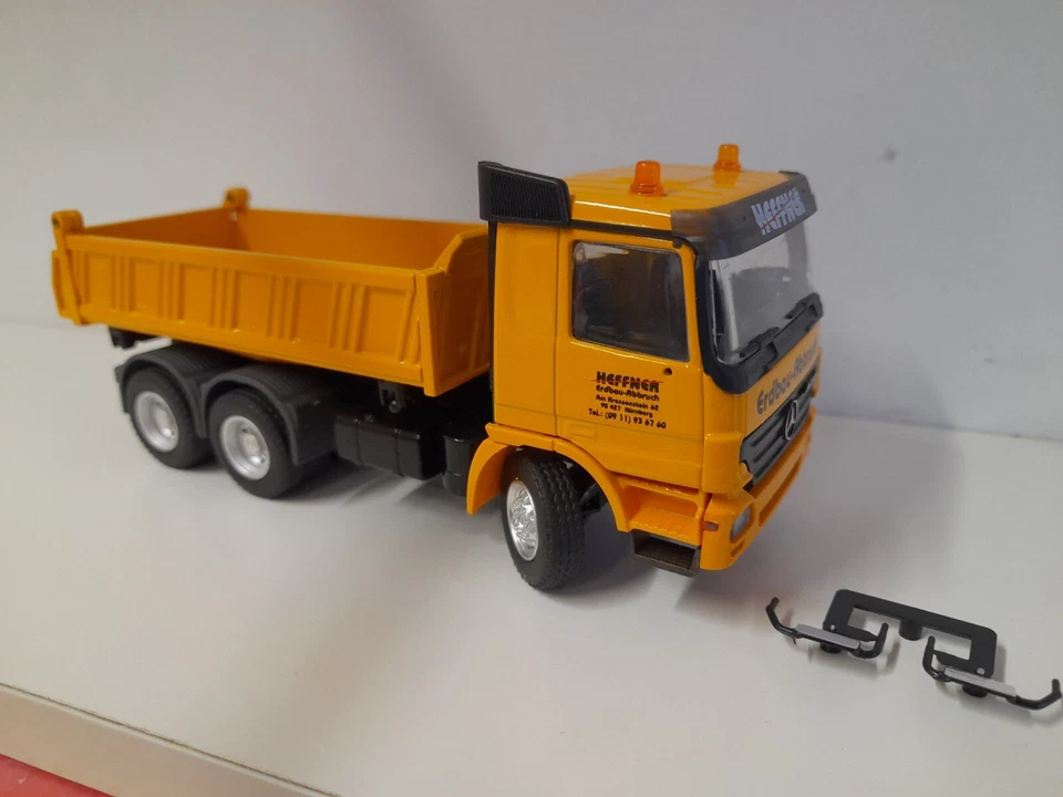 Conrad 40149 Mercedes ActrosMuldenkipper 3-achs 1/50 - Immagine 4 di 4