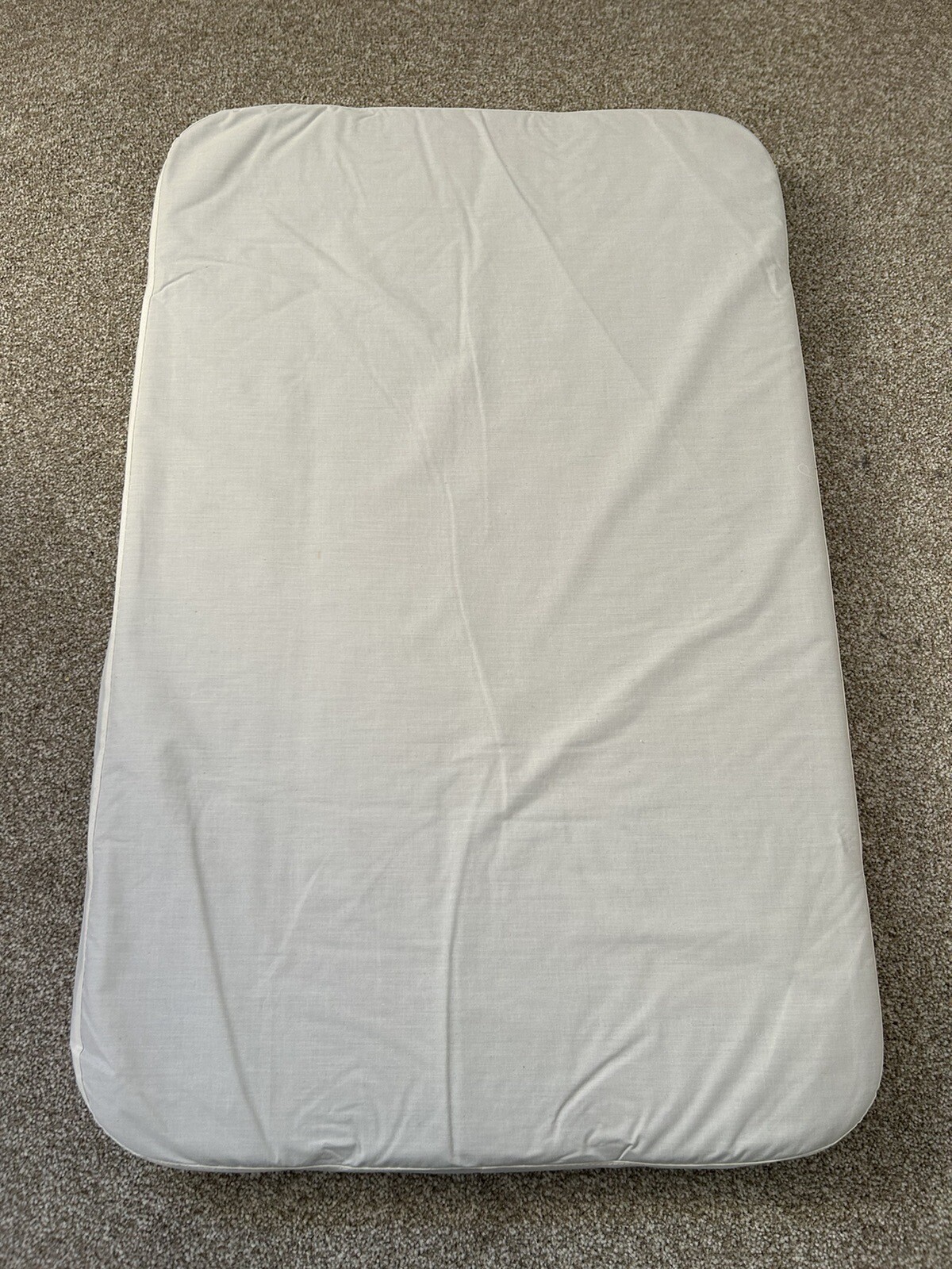 Chicco Next2me Dream Crib Graphite Excellent Condition + Topper