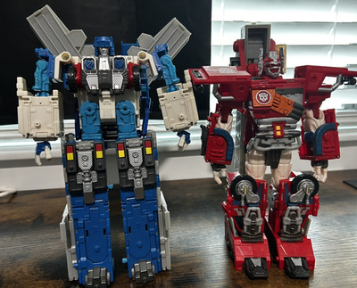Hasbro Transformers Optimus Prime and Ultra Magnus Robots in Disguise 2001