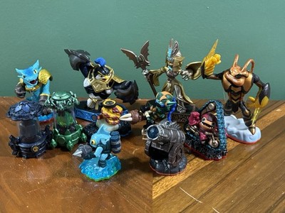 Lot of 11 Skylanders Figures Activision 