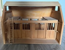 Breyer Traditional Deluxe 2 Stallwood Horse Barn - Retired Model Breyer Traditional Deluxe 2 Stallwood Horse Barn - Retired Model
