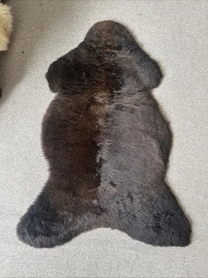 Naturbrauner Lammfell Teppich, ungefärbt, leicht, weich, kurze Haare, kleine Größen - Bild 1 von 2