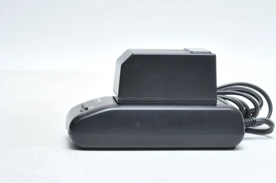 Panasonic Palmcorder IQ PV IQ404 Camcorder VHS C Player - Image 4 of 4