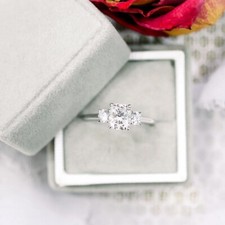 Cushion Cut Diamond Engagement Ring 2.00 Ct 18K White Gold IGI Lab Grown