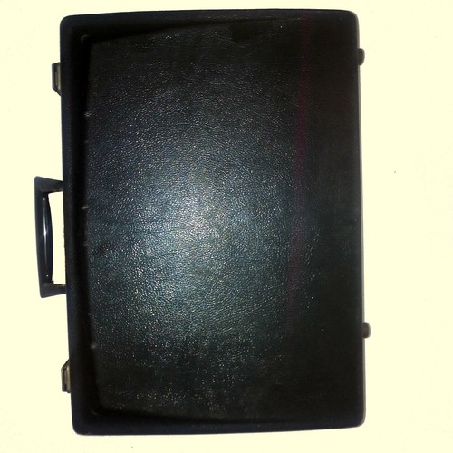Padded Hard Side Pistol Traveling Case 4X13x17" No Key - Picture 3 of 9