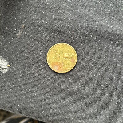 2014 Chuck E Cheese Pizza Token Chuck E Rocks Guitar Brass .9375
