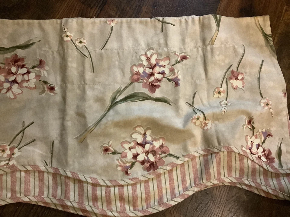 Waverly Valance~Tan/Rose/Green Multi Floral~w/Stripe Underlayment~77”x17”~NICE~ - Image 2 of 4