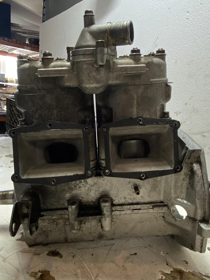 94 95 96 Yamaha VMAX 500 VX500 L/C ENGINE MOTOR Crankcase Crankshaft Block - Image 4 of 4