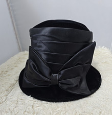 Vintage 40s 50s Cloche Style Hat w/ Bow Womens S/M Black Formal Royal Satin Soft