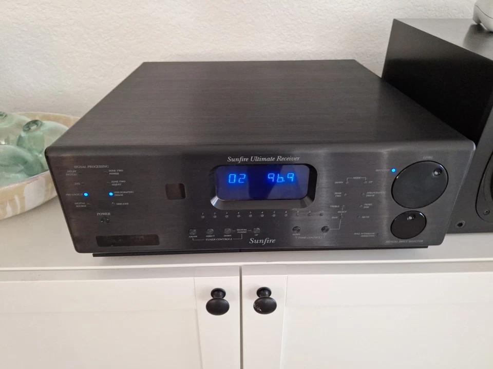 Sunfire Ultimate 7.1 AV Receiver Bob Carver Amplifier 200W 8 Ohm - Image 3 of 4
