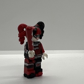 Lego Harley Quinn DC Super Villain Minifigure with Bat  70906 70922 sh306 Sh0306