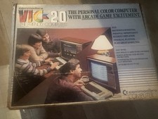 Commodore VIC-20 Vintage Home Computer in Original Box with Manual MPN VIC-20