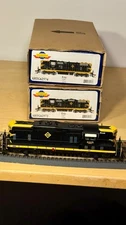 Two Athearn Genesis Erie GP-7 AHTG62572 & AHTG62574